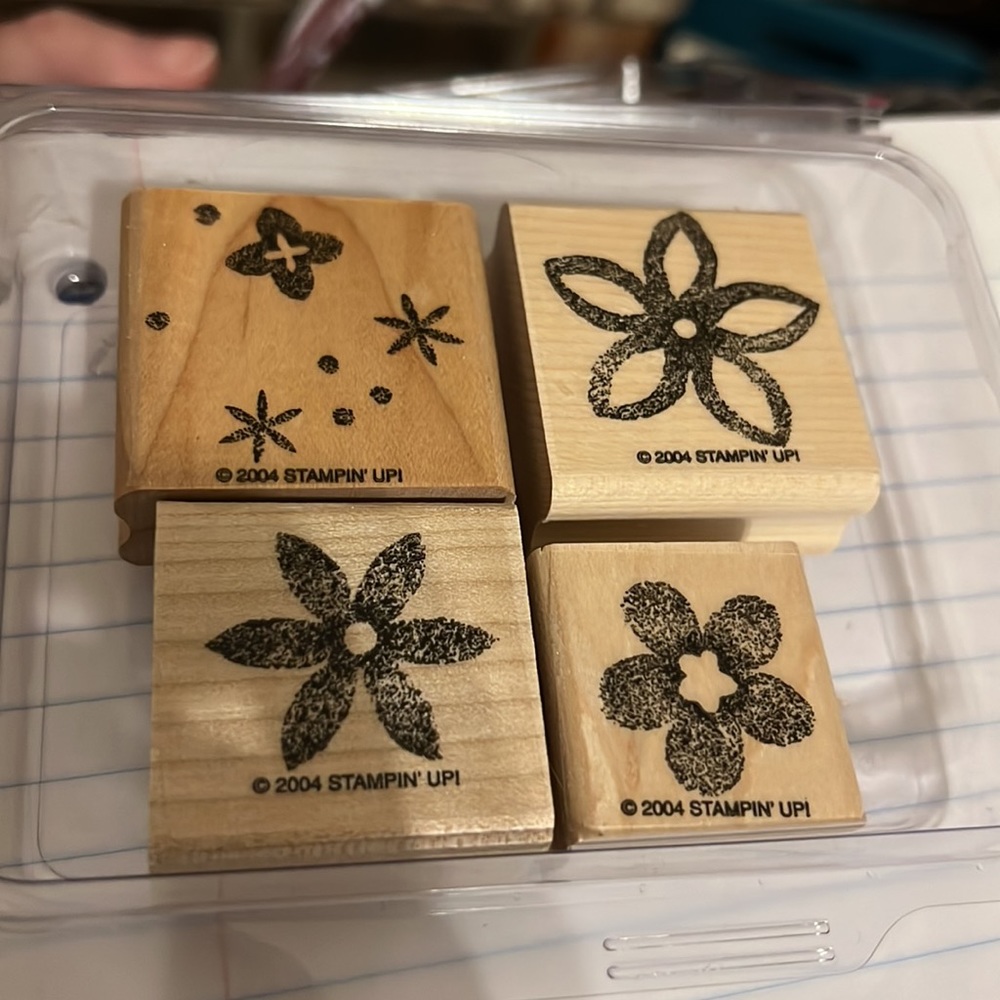 2004 Stampin’Up! Retired vintage 4 piece “Burst into Bloom” stamp set